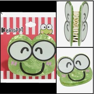 Sanrio Keroppi hair claw clip / medium size / plastic / NEW packaging and tags